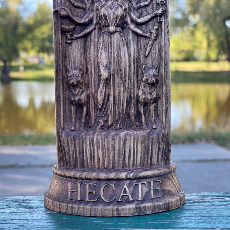Hekate & Lilith trästatyett – Mörka gudinnor av magi och kraft, hedniska altarfigurer, ockult mytologidekor, mystisk feminin gåva bild 8