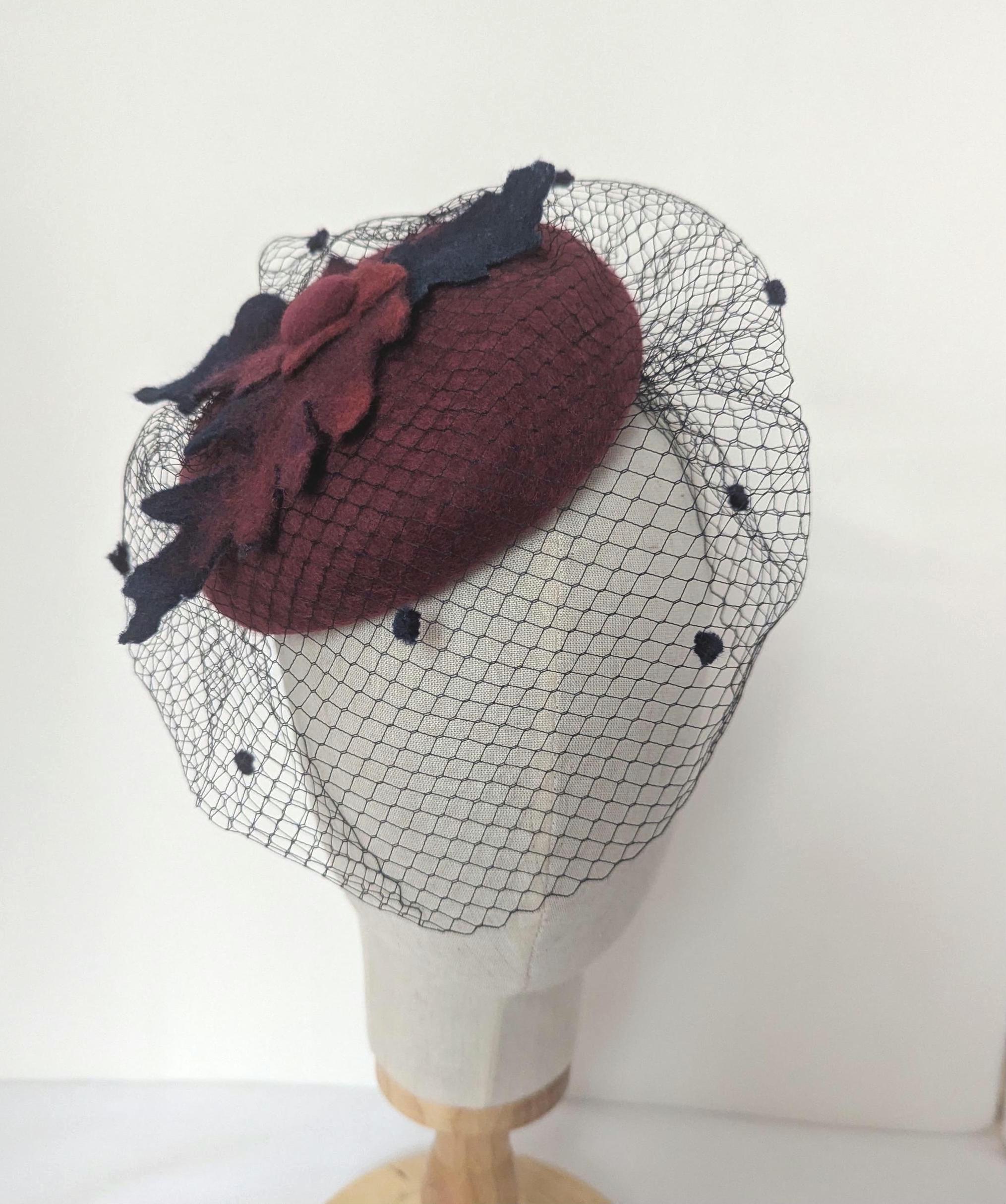 Winter Races Hat - Etsy display picture 3