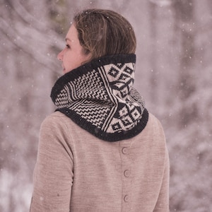 KNITTING PATTERN // Knit cowl, knit cowl // Fair isle pattern // Fair isle cowl // The Esteban Cowl image 2