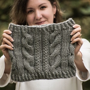 KNITTING PATTERN / COWL / The Pleasant Valley Cowl Knit pattern, knitting pattern, cowl knit pattern, cable knit pattern, knitwear.