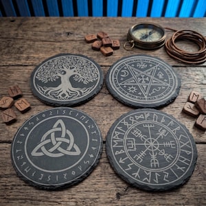Conjunto de montanha-russa de ardósia celta nórdica – Yggdrasil, Vegvisir, Triquetra, Pentacle Designs