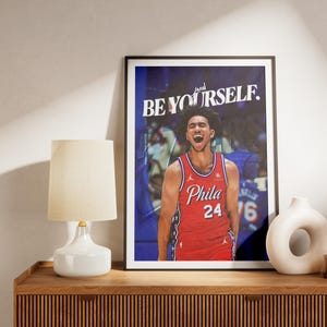 Jared McCain x Philadelphia 76ers | Sei du selbst. NBA Poster Download
