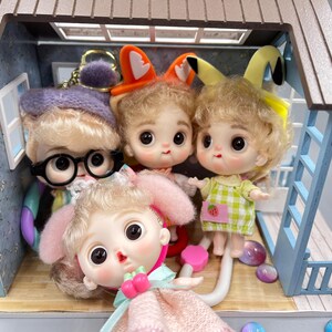 4 Stück süsse Taschenkette Püppchen - skurriler Anhänger - Charm to Brighten Your Day fashion doll Kugelgelenkpuppe Handgemachter Kopf Puppengeburtstag Weihnachtsgeschenk