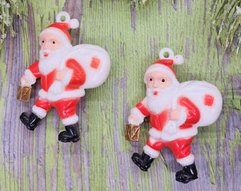 2 Mini Retro Santa 3D Ornaments Plastic