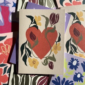 Biglietto d'auguri romantico con cuore e fiori / Biglietto d'auguri per tutte le occasioni / Interno vuoto con busta