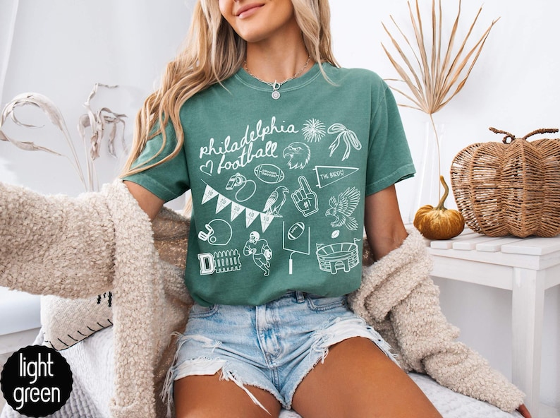Philadelphia Football Comfort Colors Shirt,Cute Trendy Philly Football Shirt,Philadelphia Game Day Shirt,Gift for Philadelphia Football Fan zdjęcie 4