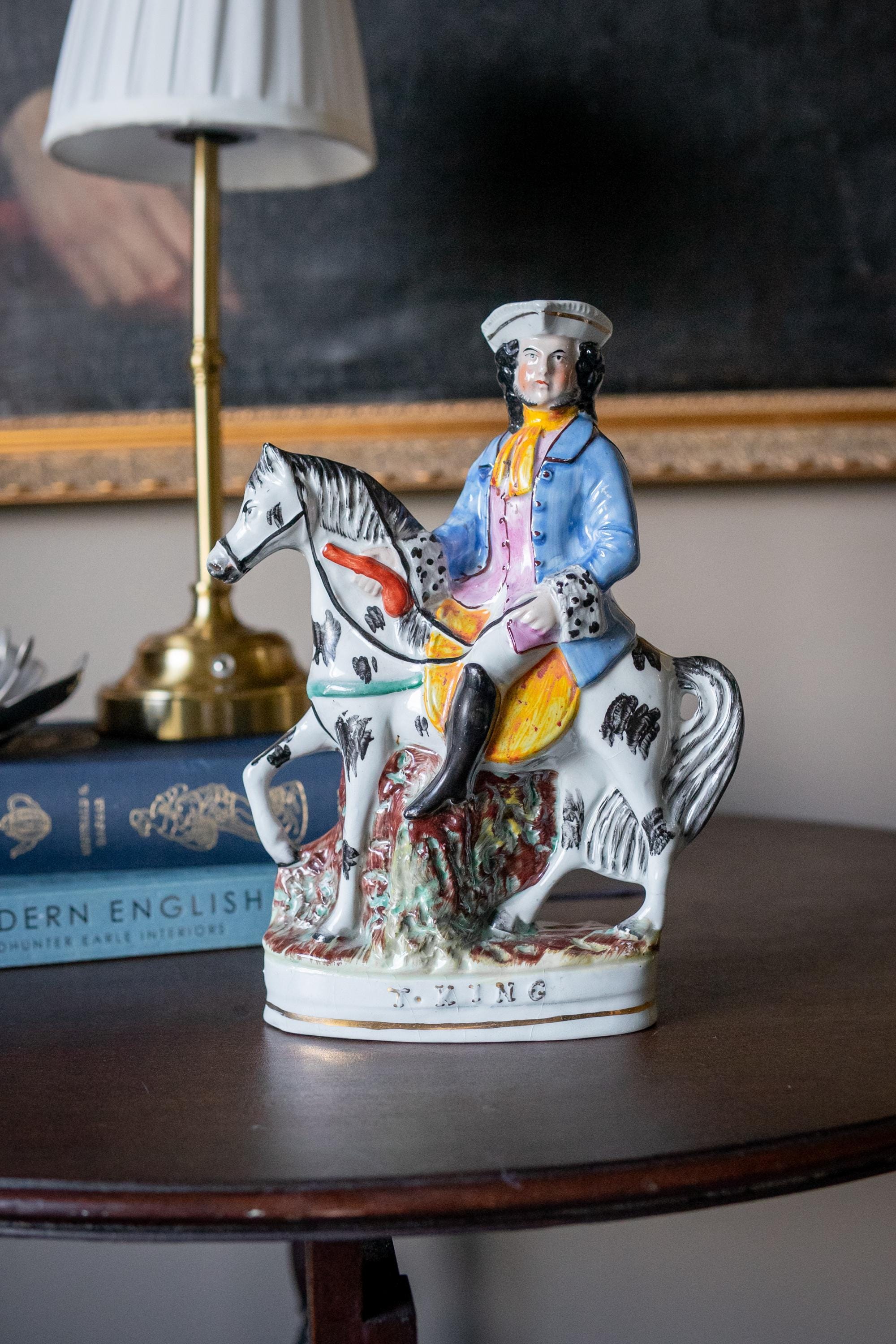 トム・キングのアンティークスタッフォードシャーの置物 - Etsy 日本