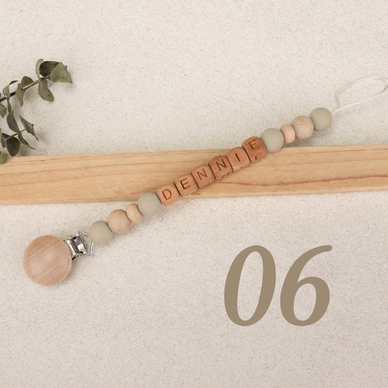 Sujetachupetes personalizado, estilo bohemio, cadena de madera para chupete, regalo para baby shower, recuerdo para bebé (niño o niña), hecho a mano 06