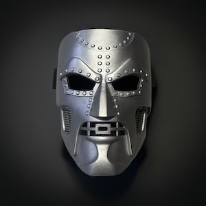 3D Printed DR. DOOM Mask Cosplay / Prop
