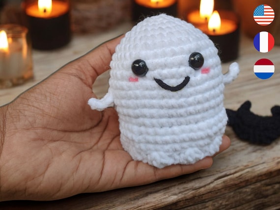Walking Cute Halloween Ghost Crochet Pattern , Halloween crochet , halloween gift , ghost halloween crochet , spooky amigurumi, crochet gift