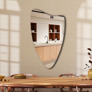 Asymmetrischer Wandspiegel, Wohnkultur, unregelmäßiger Badezimmerspiegel, ästhetischer Kosmetikspiegel, dekoratives Design, moderner Spiegel, unregelmäßiger Spiegel