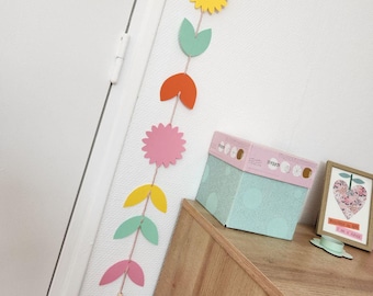 Customizable flower pattern garland, paper wall decoration