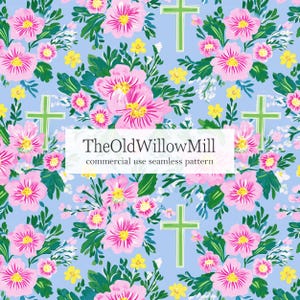 Op de afbeelding: Naadloos patroon met roze bloemen, gele accenten, groene bladeren en groene kruisen op een lichtblauwe achtergrond. De tekst "TheOldWillowMill" en "commercial use seamless pattern" wordt weergegeven in een witte rechthoek.