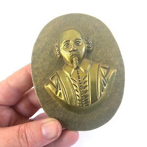 Vintage Brass Shakespeare ~ William Shakespeare Memorial Portrait ~ Paper weight or wall hanging~ Face wall art~ Rare piece, Solid brass