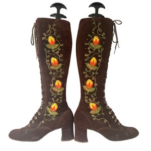 Vintage Brown Suede Go Go Boots~ 1960&#39;s Woman&#39;s Leather lace up Floral Embroidered Knee Highs ~ Size 7 1/2 M ~ Penny Lane Hippie GoGo Dancer