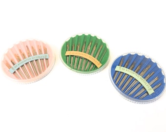 Vintage Sewing Needle set ~ Sewing Collectible ~ 30 needles in round plastic container dispenser~ NOS~ Never used Bell Brand
