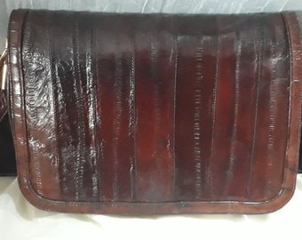 VINTAGE  Shoulder Bag Handbag Red Mahogany Genuine  Leather with lots of Room Practical  Nice and Clean