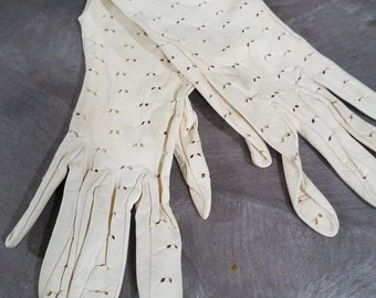 Lovely Antique Cream Leather Ladies Gloves Sz 6
