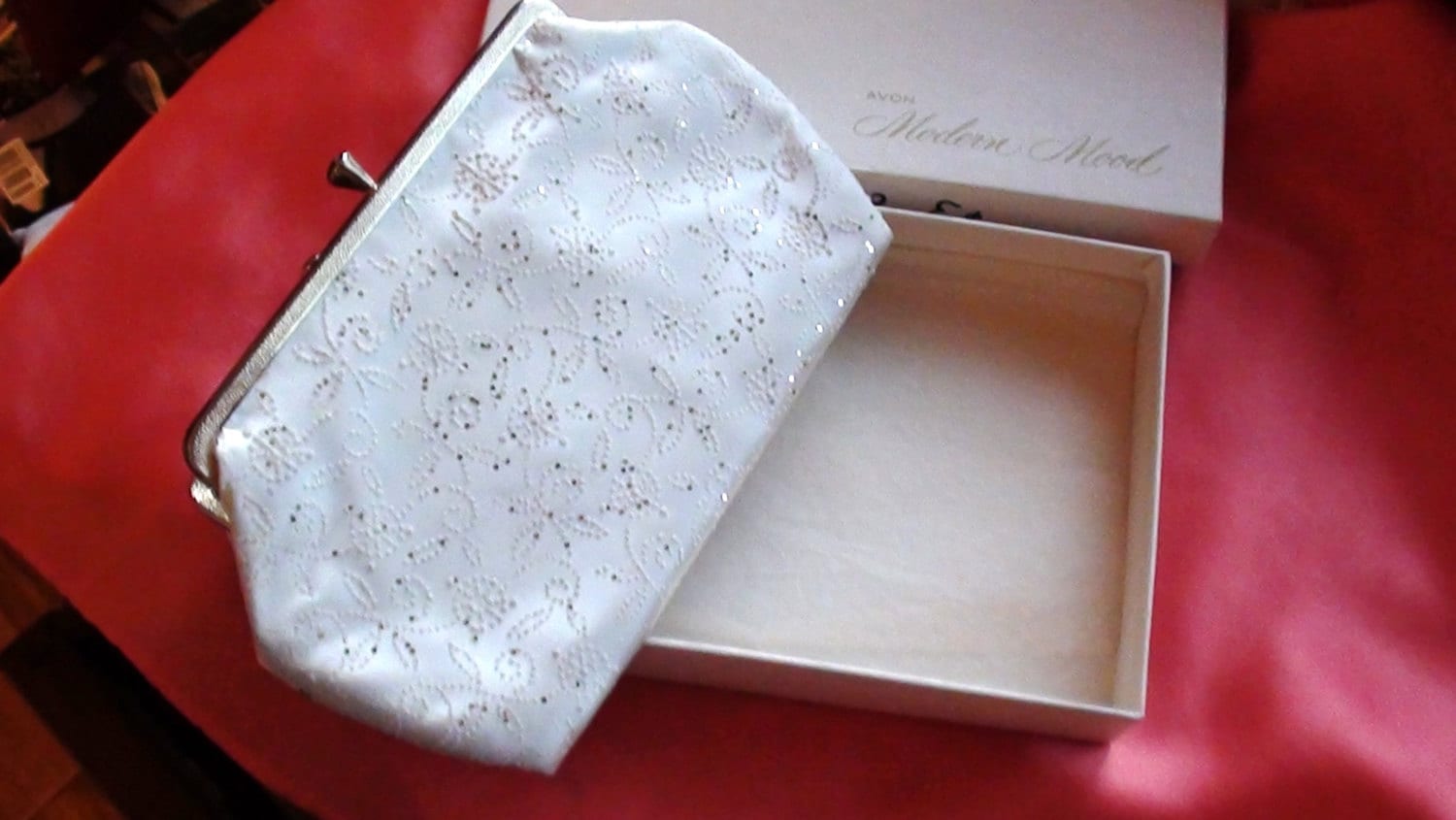 White Brocade Sparkle Clutch Unused for your Wedding Prom, or Mother of the Bride Original Box New Old stock