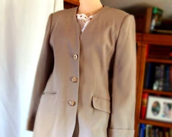 Elegant Vintage Retired Design Evan Picone Blazer Size 12 Sandy Brown Vintage and Excellent Condition Career Women Coat