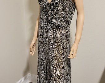 Sandra Darren Comfortable Fit and Flare  Black Dress  Sleek Size 14 Vintage Mid Calf Lenght Casual and Fancy