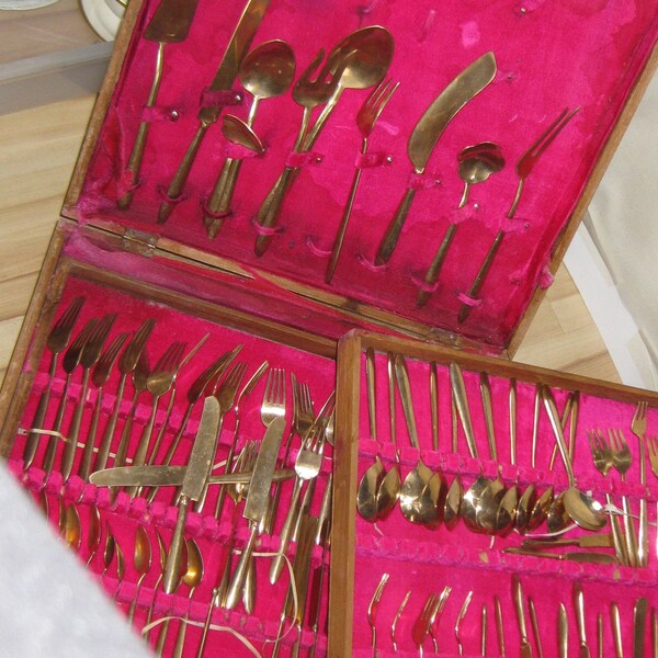 Flatwear Silverware Service Wood Boxed Set over 100 items Bangkok Thailand  ON Sale Now