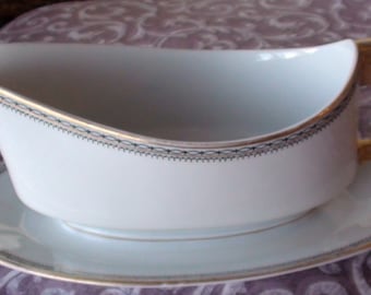 IMPERIAL H & C Selb Bavaria Germany Gravy Boat Bowl Antique Dressing Serving Dish Salsa Dressing