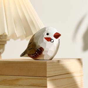 Hand Carved Wooden Bird Ornaments,Chubby Robin Figurine,Wooden Bird Figurine Ornament,Gift for Bird Lovers,Birthday Gift,Mother&#39;s Day Gifts
