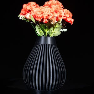 Hand-Painted Resin Vase: Modern 3D Printed Planter