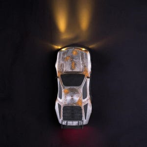 High Beams Wall Lamp – Classic Car Headlight Style | Retro Wall Light for Gearheads | Unique Garage or Man Cave Decor (10x20x5 cm)
