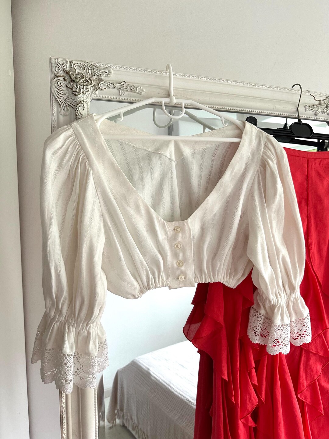 Adisno Dirndl blouse voor dames, dirndlblouse, dirndlblouse kant, dirndlblouse voor dames, dirndlblouse met elegante V-hals en sexy kant, wit, wit, 38