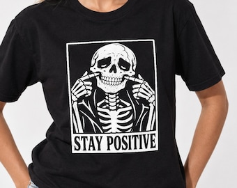 Camiseta con estampado de esqueleto y humor negro unisex / Camiseta negra con estampado de humor negro