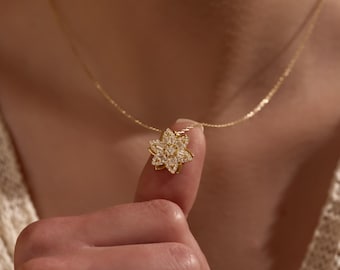 Personalized Spinner Lotus Flower Necklace, Dainty Blooming Flower Pendant, Gold Lotus Jewelry for Her, Mother&#39;s Day Gift, Christmas Gifts