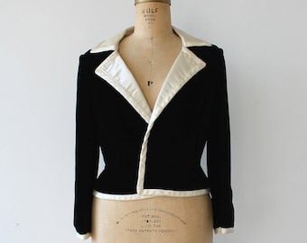vintage 1960s blazer / 60s black velvet jacket / Bonwit Teller blazer / 1960s tuxedo suit jacket / boxy black and cream jacket / med large