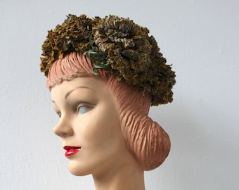 vintage 1950s hat / 50s moss hat / 3d fluff hat / cap hat / 50s paisley millinery flowers crown hat / mustard hat / spring fall hat