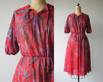 1970s vintage dress / 70s red floral dress / 70s boho dress / 70s paisley dress / elastic waist dress / size small medium