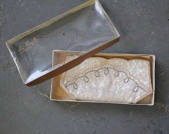 vintage 50s clutch / 50s beaded handbag / beaded evening bag / beaded clutch / 50s bridal purse / 50s white sequin clutch La Regale Handmade