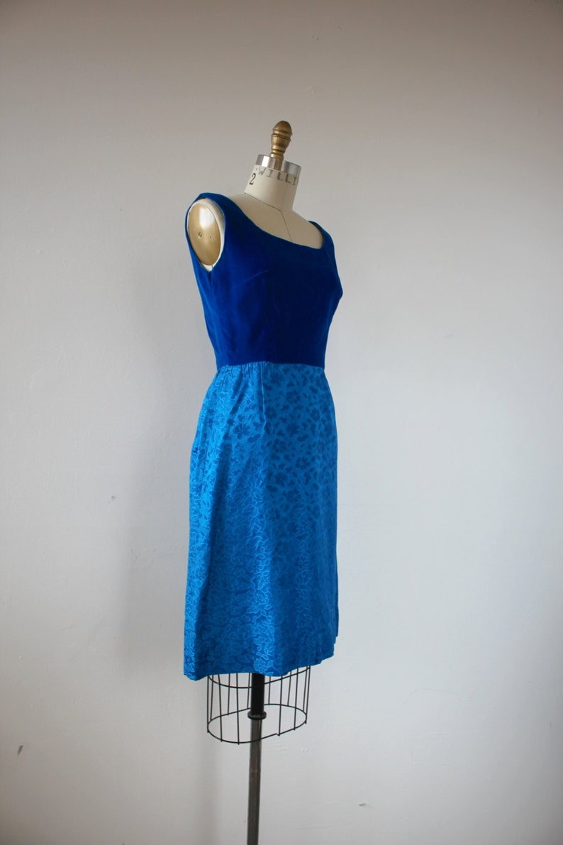 vintage 1960s dress / 60s party dress / 60s royal blue velvet dress / 60s sleeveless dress / 60s cocktail dress / 60s blue dress / xs s image 4