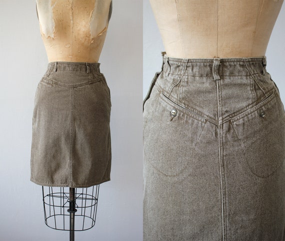 vintage 1980s skirt / 80s denim skirt / 80s paper