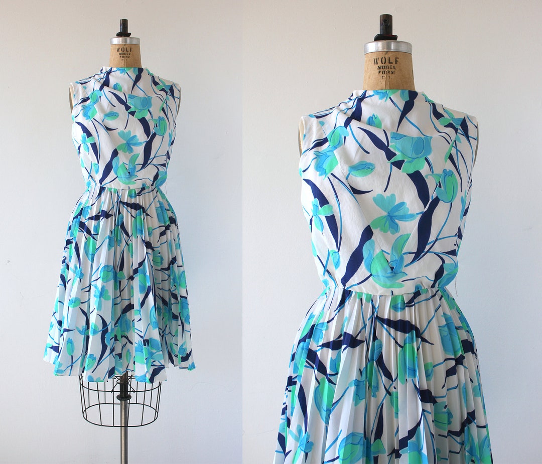 Vintage 1960s Dress / 60s Floral Print Dress / 60s Blue Roses - Etsy