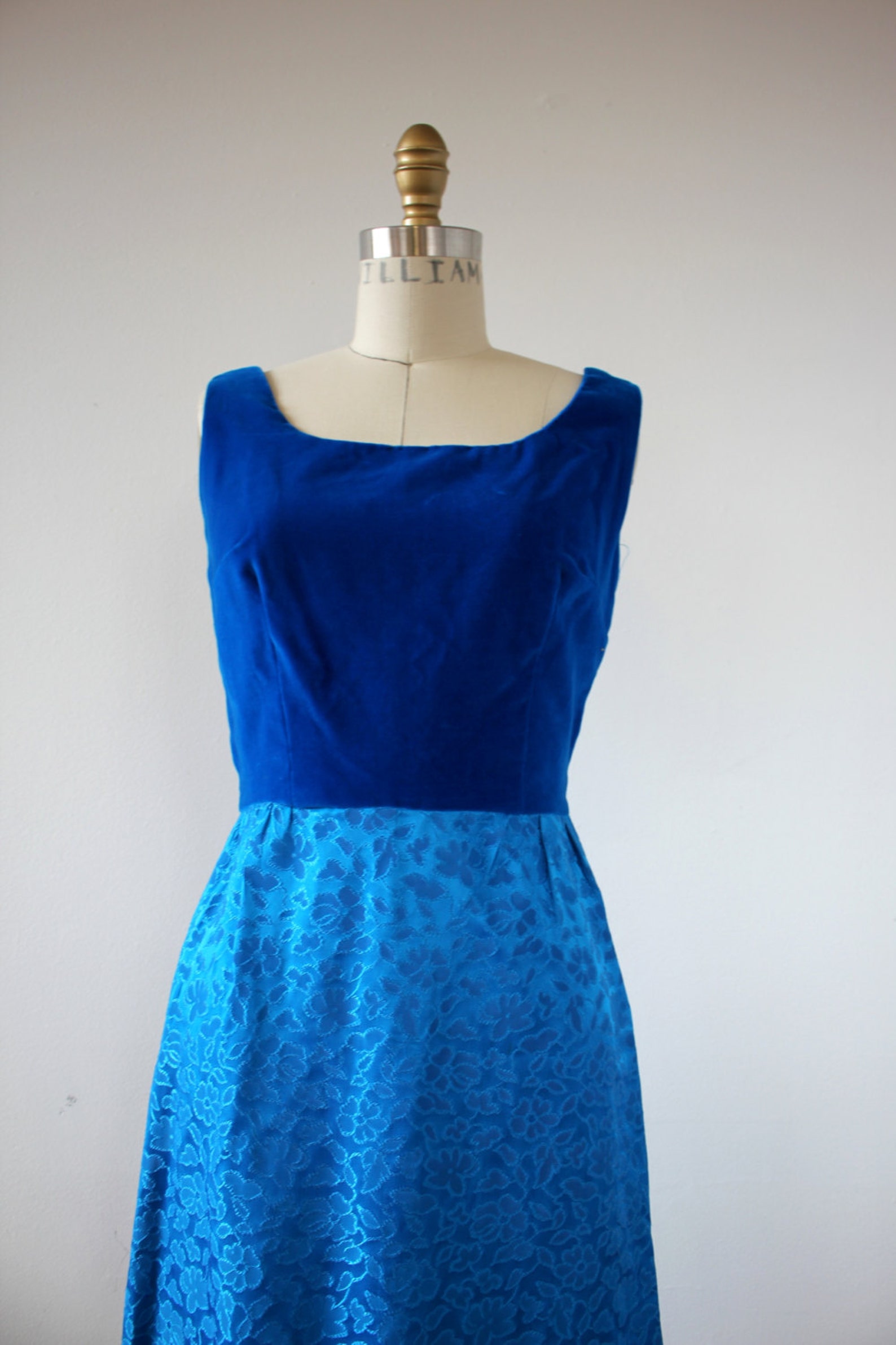 Vintage 1960s Dress / 60s Party Dress / 60s Royal Blue Velvet - Etsy