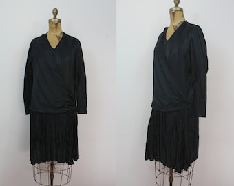 vintage 1920s dress / 20s black silk dress / black satin flapper dress / 20s deco drop waist dress / sz s small m med medium