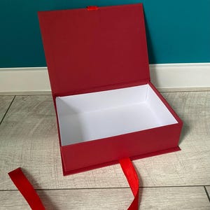Coffret cadeau de luxe fait main avec ruban – Emballage cadeau et rangement élégant disponible en plusieurs couleurs