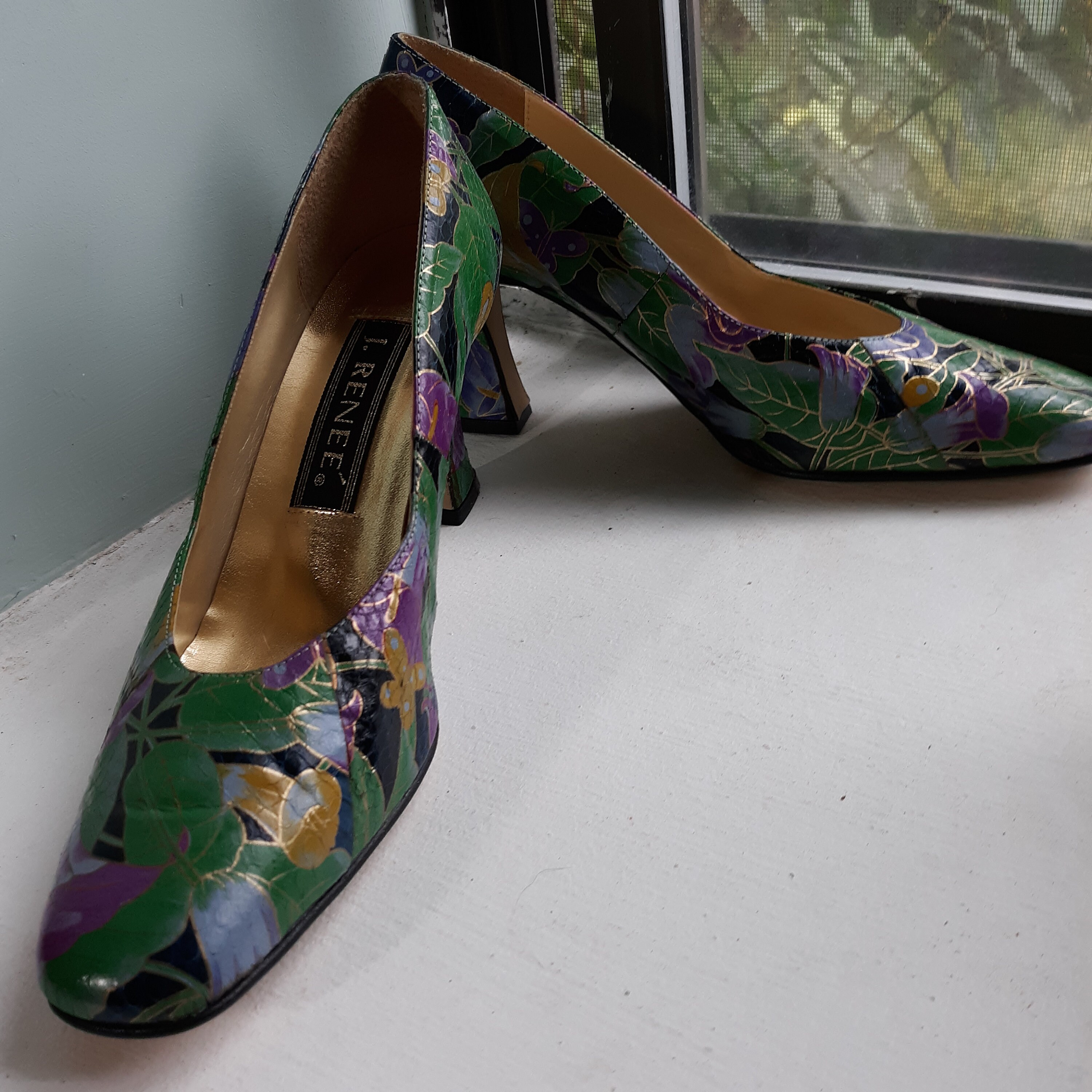 J.renee Womens painted Look High Heel 