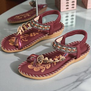 Sandálias Boho com Contas para Mulheres – Chinelos Florais | Moda Praia | Calçados para o Verão | Tendências em Cores Vibrantes | Sandálias | Calçados Estilosos