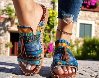 Boho Tribal Print Sandalen für Frauen – bunte Slip-On Sommer-flache Sandalen mit Quasten | Lässige Festival & Strand Schuhe| Sommer Must-Haves Sandale