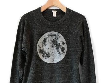 Black Moon Fleece Sweatshirt, full moon raglan, lunar print, boho chic shirt, yoga chic, charcoal grey sweatshirt