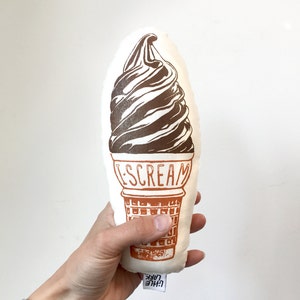 Eiscreme Plüschtier, Soft Serve Eistüte Kissen, weiches Baby Spielzeug, Schokoladen Vanilleeis, Pretend Food, Kindergarten-Babypartygeschenk