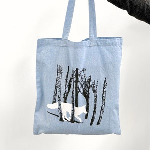 Sac fourre-tout bleu running Fox Wolf, animal imprimé dans des bois de bouleau, cartable fabriqué avec des matériaux recyclés, sac à main léger, sérigraphié à la main