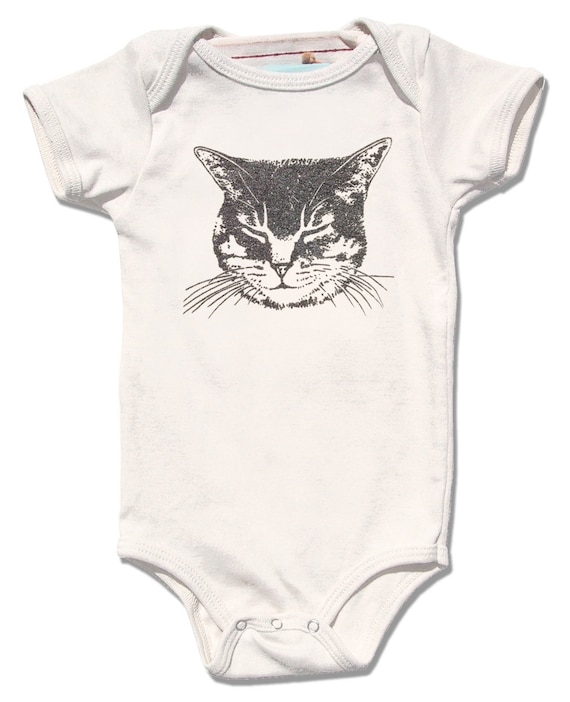 Just A Canadian Who Loves Beluga Cat' Organic Short-Sleeved Baby Bodysuit